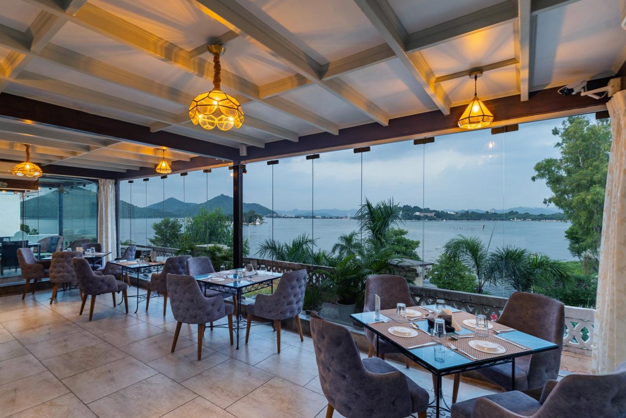 Panna Vilas - A Lake Facing Boutique Hotel Udaipur Exterior photo