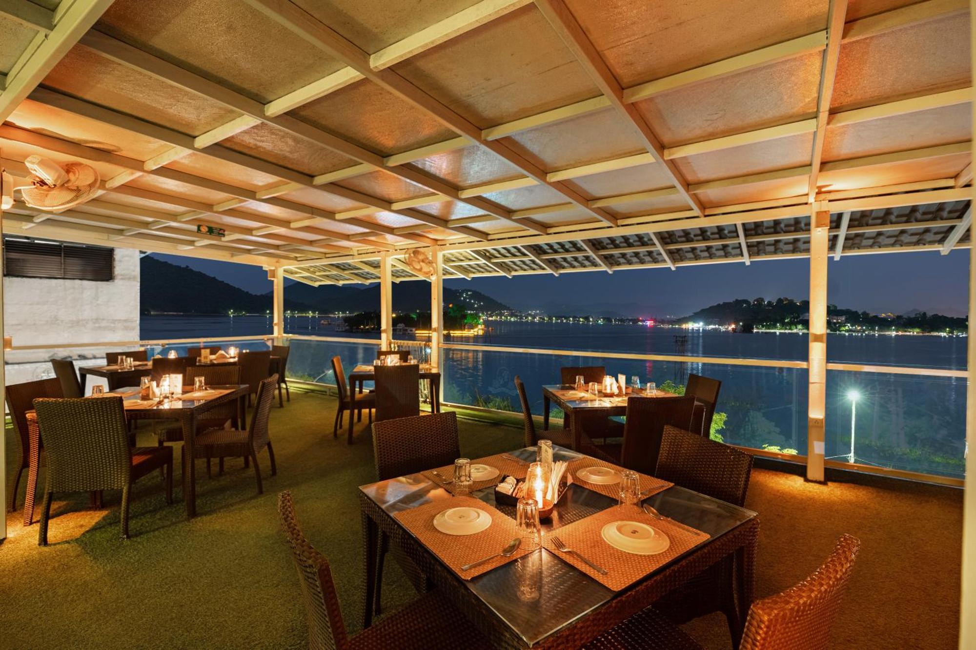 Panna Vilas - A Lake Facing Boutique Hotel Udaipur Exterior photo