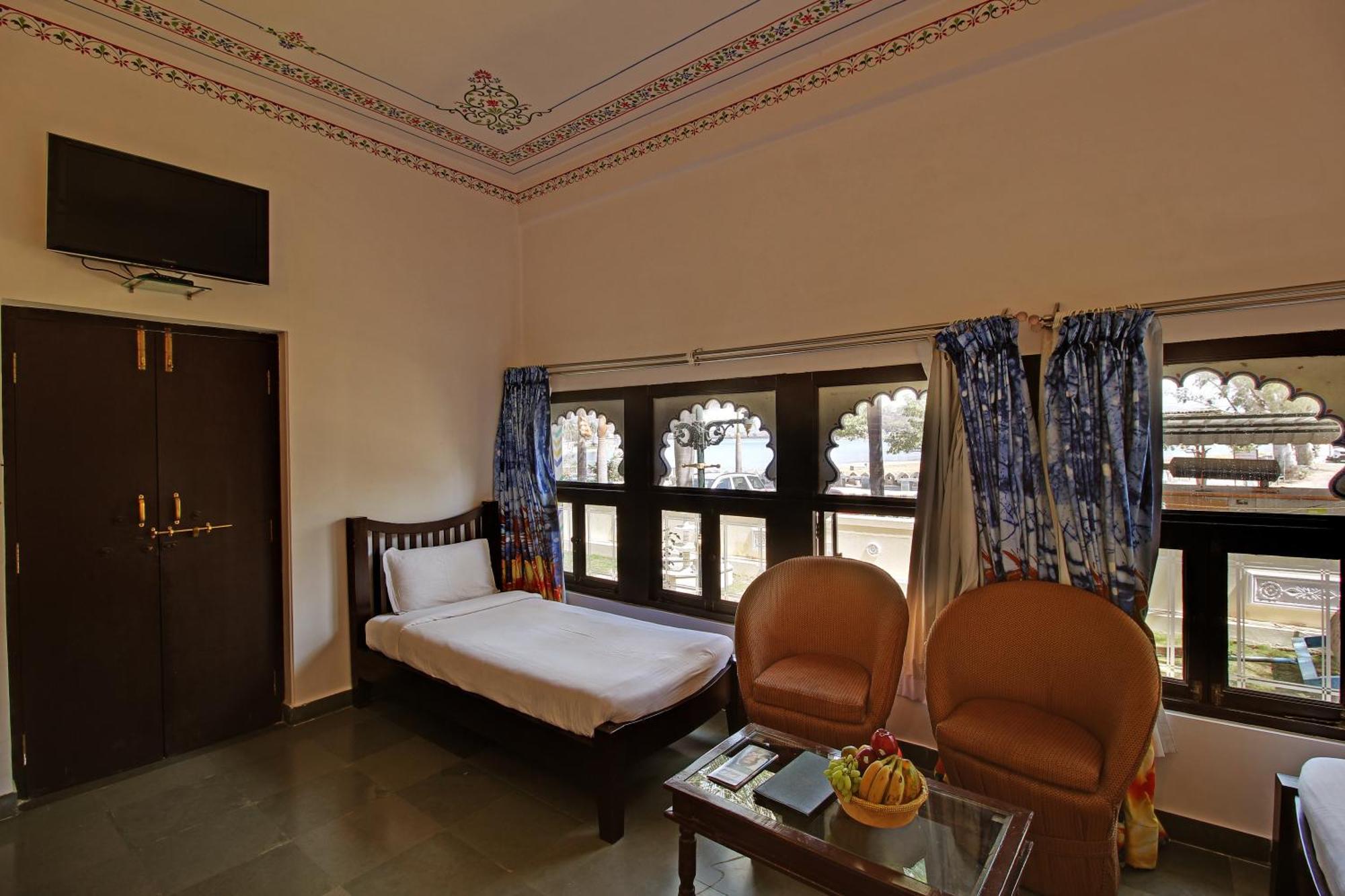 Panna Vilas - A Lake Facing Boutique Hotel Udaipur Exterior photo