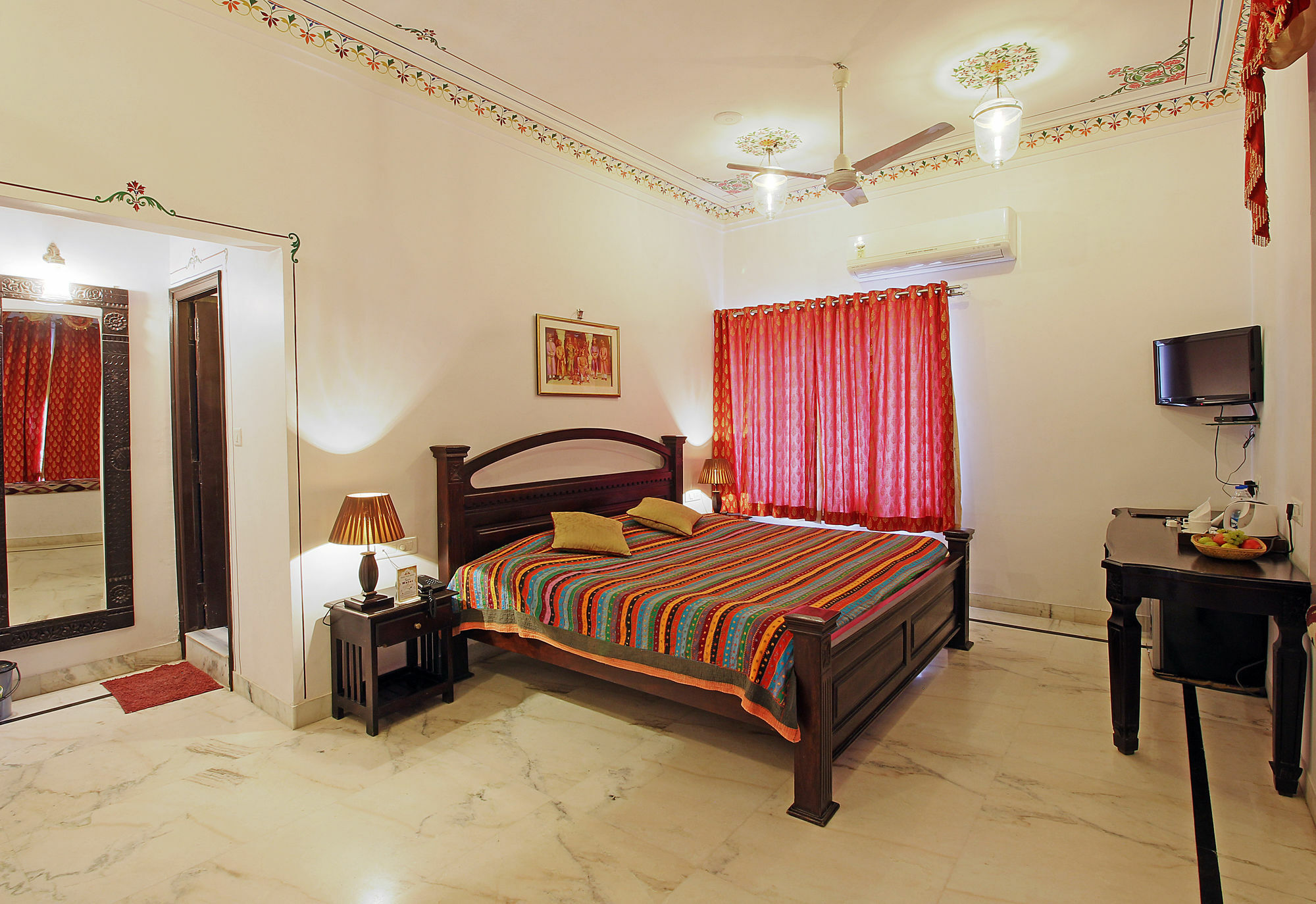 Panna Vilas - A Lake Facing Boutique Hotel Udaipur Exterior photo