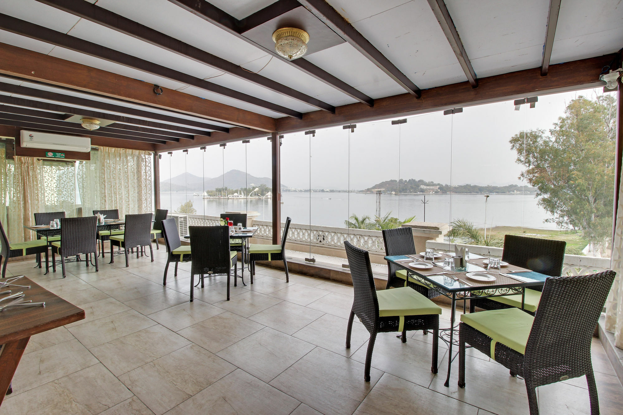 Panna Vilas - A Lake Facing Boutique Hotel Udaipur Exterior photo